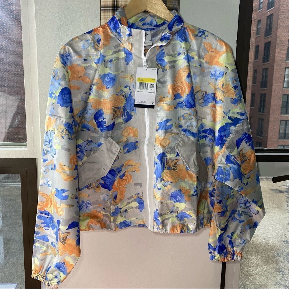 🆕 Nike	Wmns Woven Jacket 'Light Bone' - Womens Small